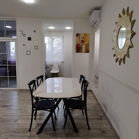 Modern Apartment In The Center With The View Of The Majestic Ararat Ереван Экстерьер фото