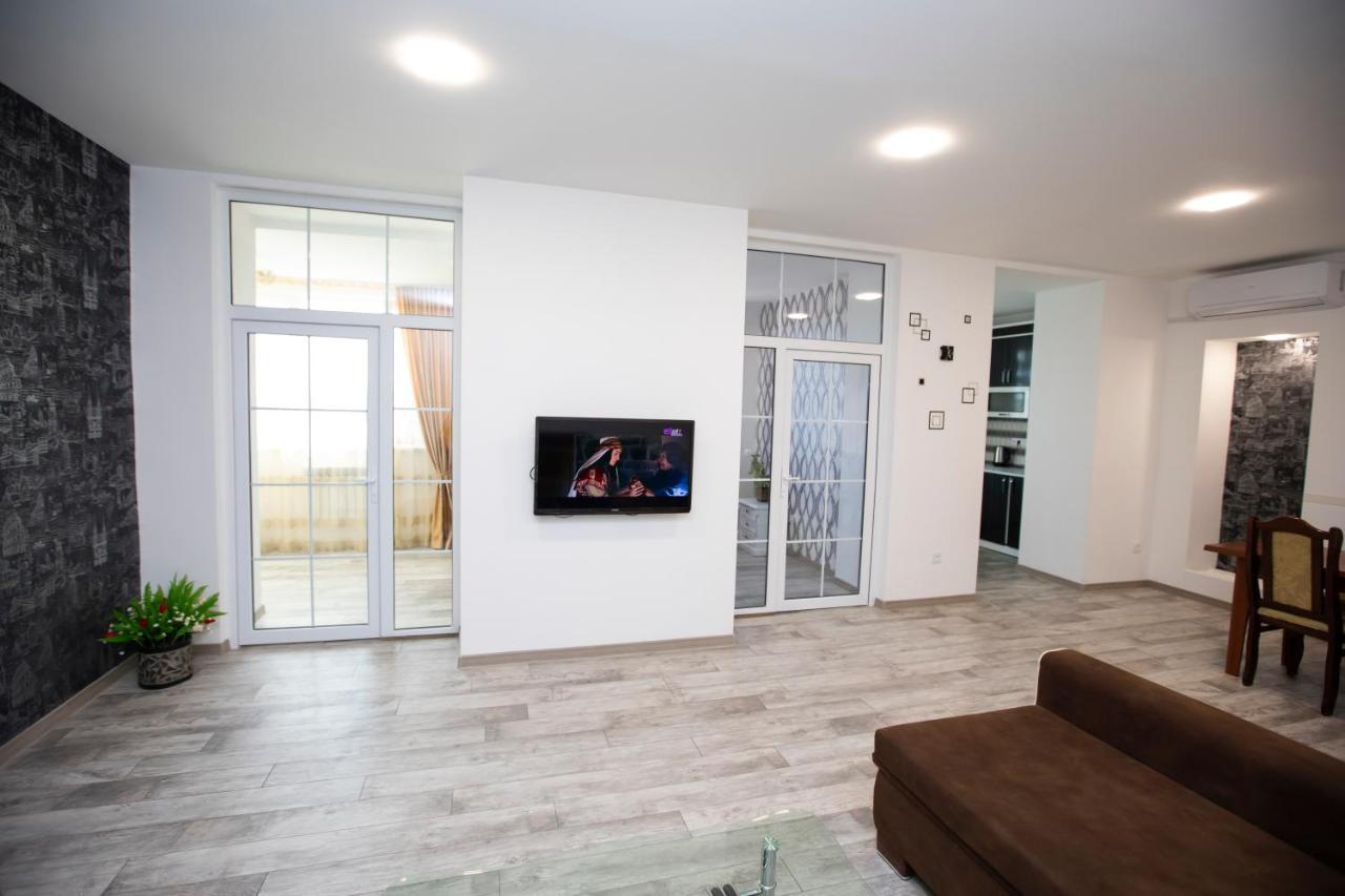 Modern Apartment In The Center With The View Of The Majestic Ararat Ереван Экстерьер фото