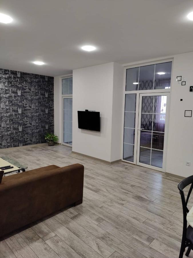 Modern Apartment In The Center With The View Of The Majestic Ararat Ереван Экстерьер фото